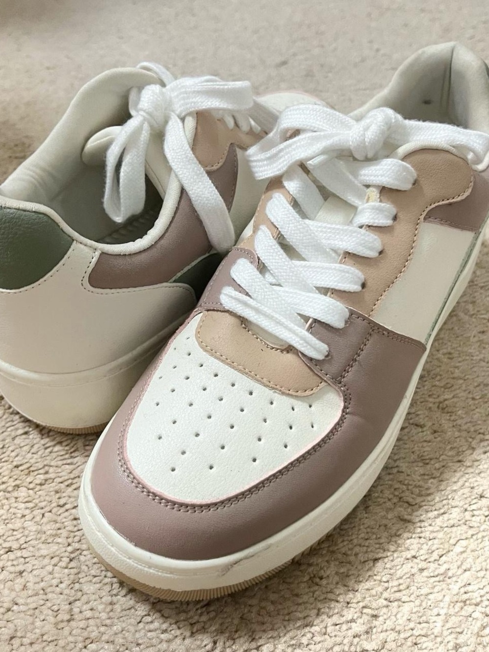 ੈ✩‧₊˚  low top color block neutral shoes